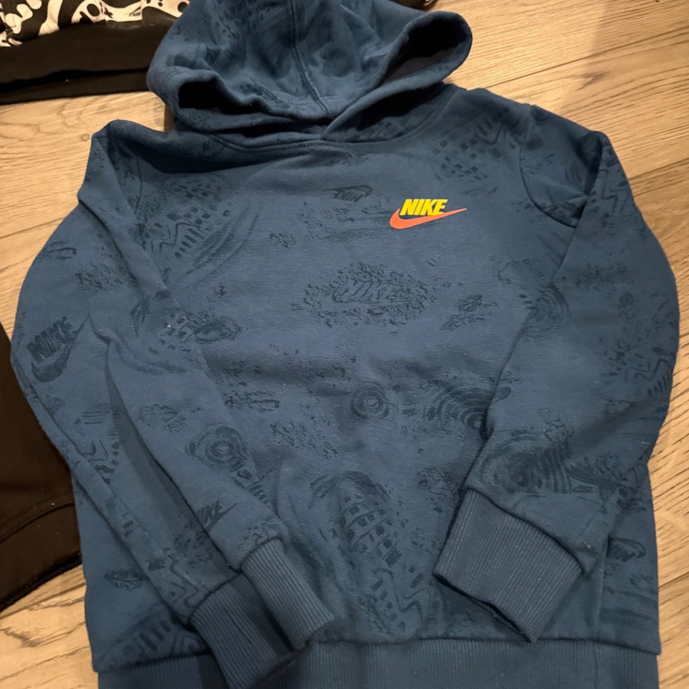 Boys size 5 Nike clothing - Picture 9 of 10
